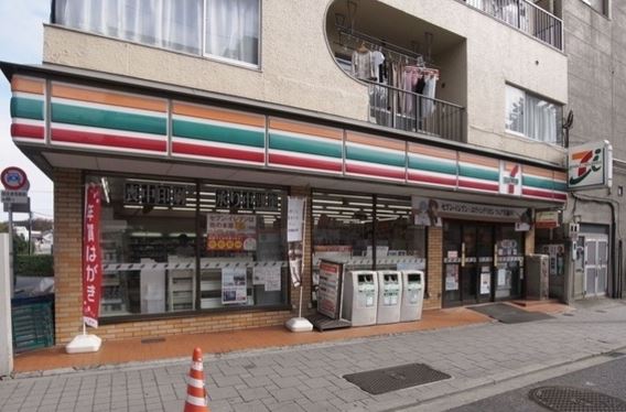 コンビニ　セブンイレブン 世田谷サザエさん通り店（コンビニ）まで130m