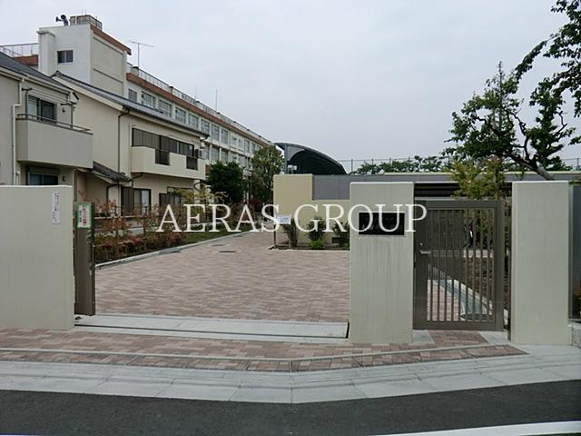 小学校　練馬区立南田中小学校（小学校）まで956m
