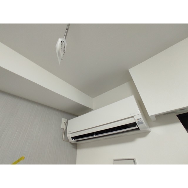 その他　エアコン１基