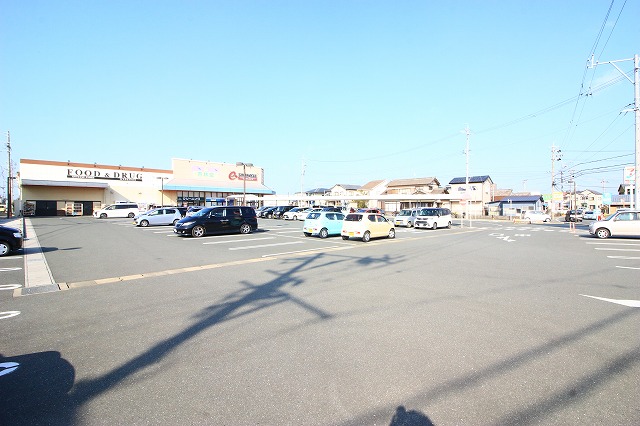 スーパー　遠鉄ストア フードワン泉店（スーパー）まで381m