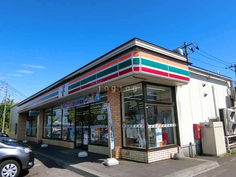 コンビニ　セブンイレブン札幌篠路10条店（コンビニ）まで729m