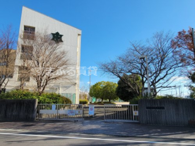 中学校　碧南市立中央中学校（中学校）まで718m