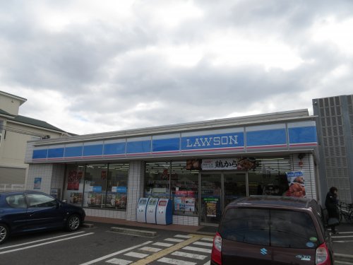 コンビニ　ローソン 美原阿弥店（コンビニ）まで647m