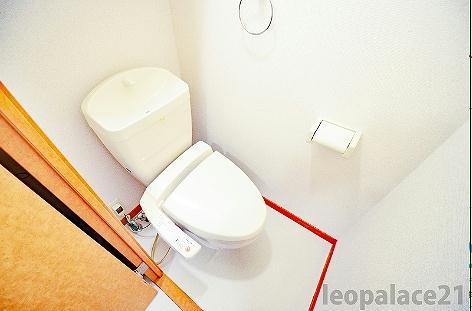 トイレ　備品や設備仕様は号室等により異なります現地をご確認下さい。
