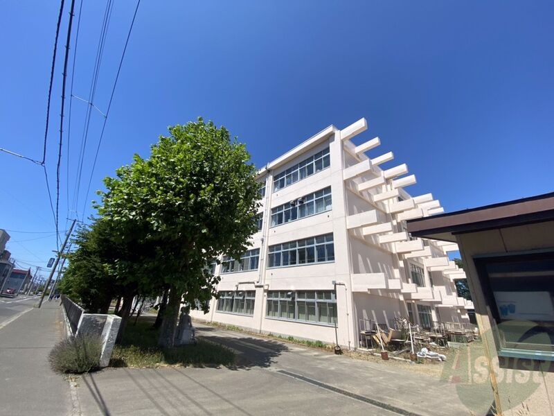 中学校　札幌市立北陽中学校（中学校）まで660m