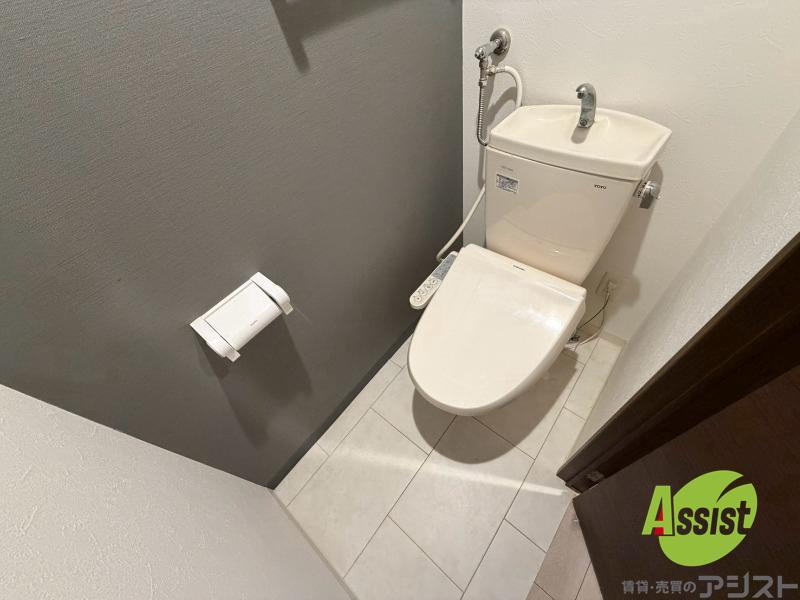 トイレ　トイレです。ウォシュレット付を探している方、おすすめです。