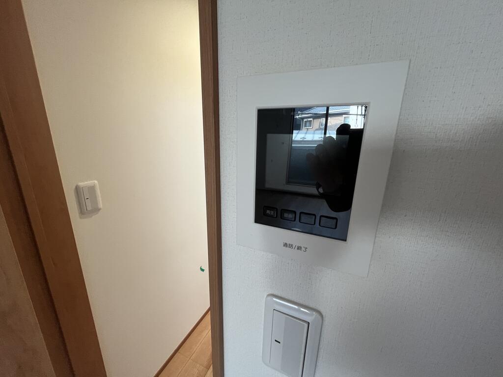 セキュリティ　モニター付きインターホン