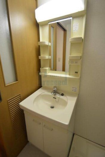洗面設備　うれしい独立洗面台！