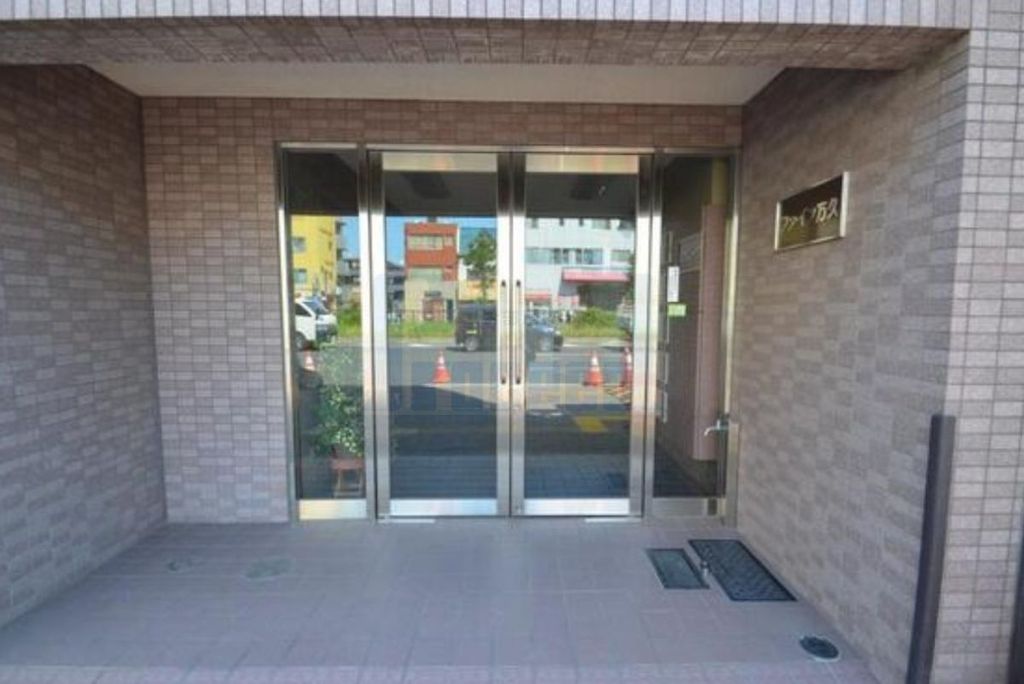 エントランス　きれいなエントランス！