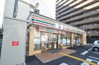 コンビニ　セブンイレブン大阪難波中3丁目南店（コンビニ）まで206m