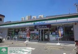 コンビニ　ファミリーマート児玉西店（コンビニ）まで420m