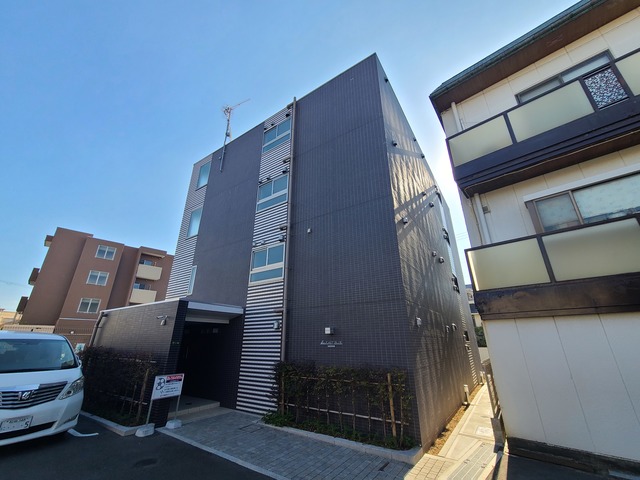 建物外観　シンプルなデザインの外観です