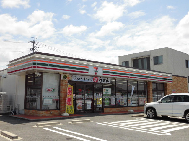 コンビニ　セブンイレブン春日井勝川新町店（コンビニ）まで326m