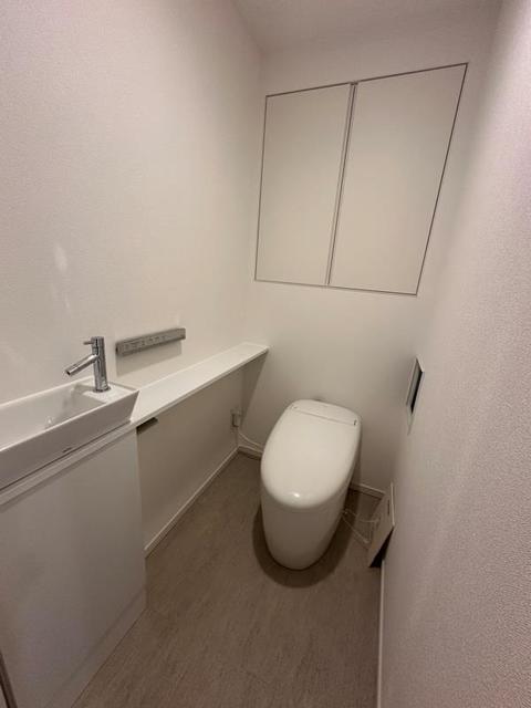 トイレ　※写真は同タイプ住戸です。