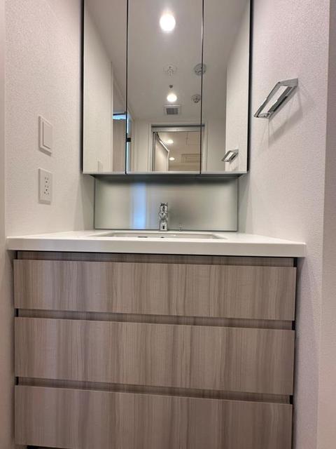 洗面設備　※写真は同タイプ住戸です。