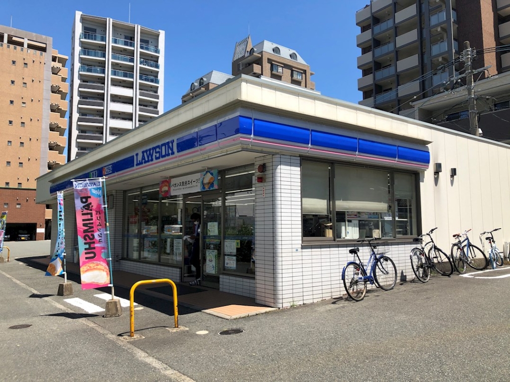 コンビニ　ローソン 比恵町店（コンビニ）まで303m
