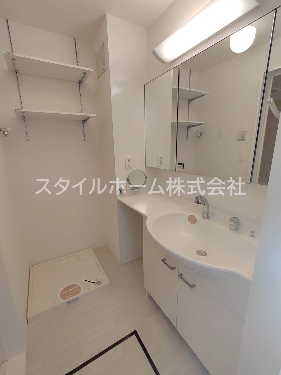 洗面設備　別部屋写真です。