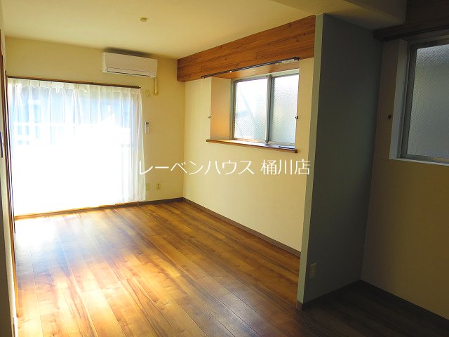 居室・リビング　レーベンハウス桶川店へ　048-787-5511