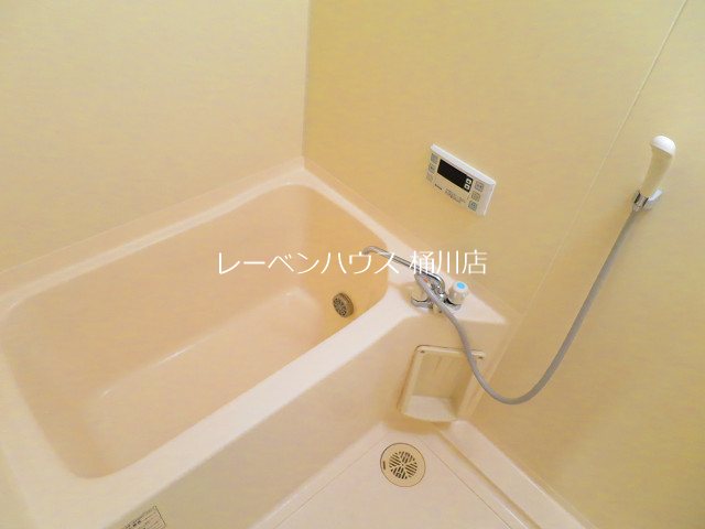 バス・シャワールーム　レーベンハウス桶川店へ　048-787-5511
