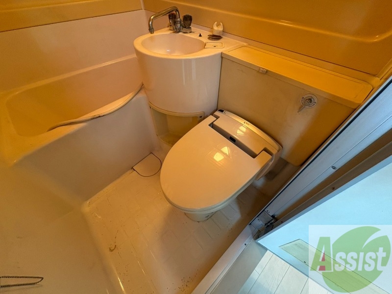 トイレ　こちらはトイレです。清潔感があり、安心して使用できます。