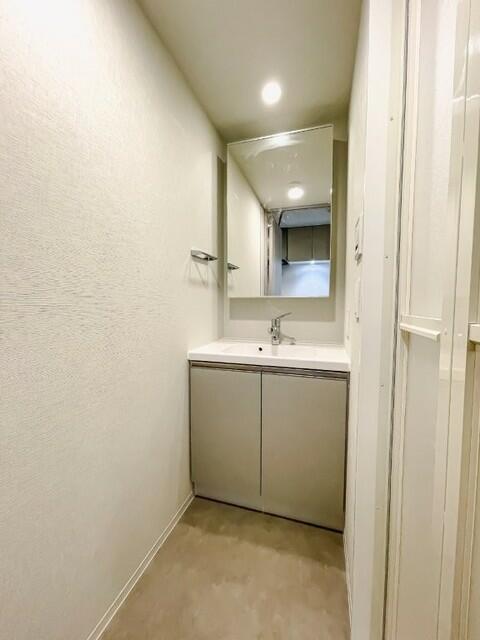 洗面設備　※写真は同タイプ住戸です。