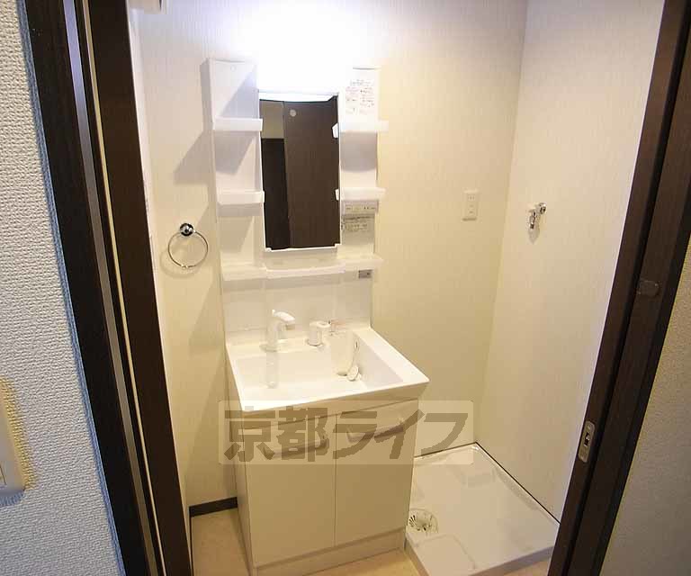 洗面設備　洗面所もゆったり。