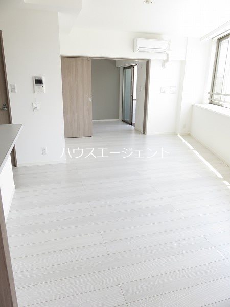 居室・リビング　室内をより明るく見せてくれます。※参考画像