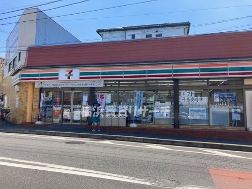 コンビニ　セブンイレブン横浜小机町店（コンビニ）まで1850m