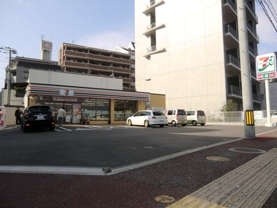 コンビニ　セブンイレブン福岡港2丁目店（コンビニ）まで890m