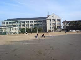 中学校　神戸市立飛松中学校（中学校）まで1855m