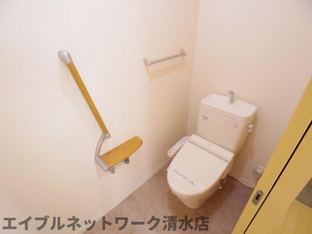 トイレ　コンパクトで使いやすいトイレです