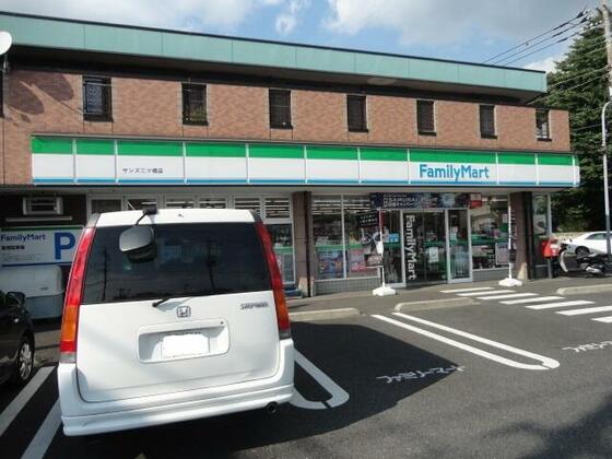コンビニ　ファミリーマート（コンビニ）まで265m