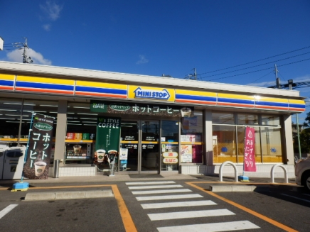 コンビニ　ミニストップ 港東通り店（コンビニ）まで196m