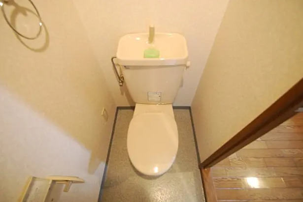 トイレ　※同施工会社のイメージ写真※