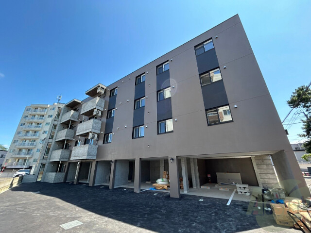 建物外観　札幌市東区北１１条東「Ｇｒａｎｄ－ＰｌａｃｅＮ１１Ｃｏｃｏｒ
