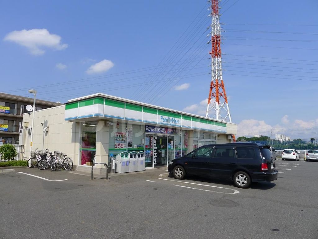コンビニ　ファミリーマート 柏豊四季店（篠籠田寄り）（コンビニ）まで720m
