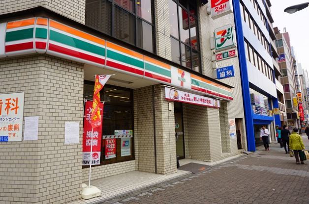 コンビニ　セブンイレブン 文京本郷1丁目店（コンビニ）まで145m