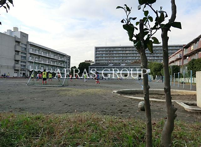 小学校　横浜市立大豆戸小学校（小学校）まで620m