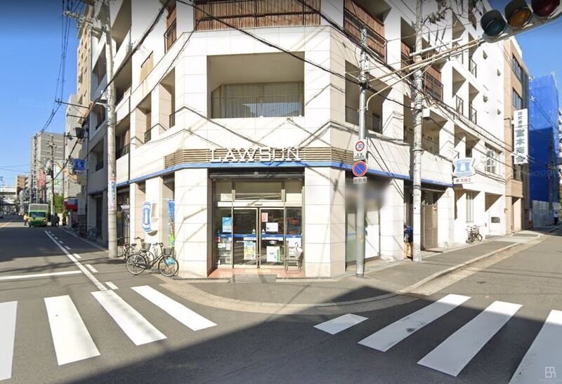 コンビニ　ローソン 立売堀三丁目店（コンビニ）まで194m