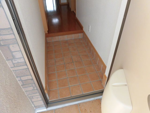 玄関　同型タイプ（反転）