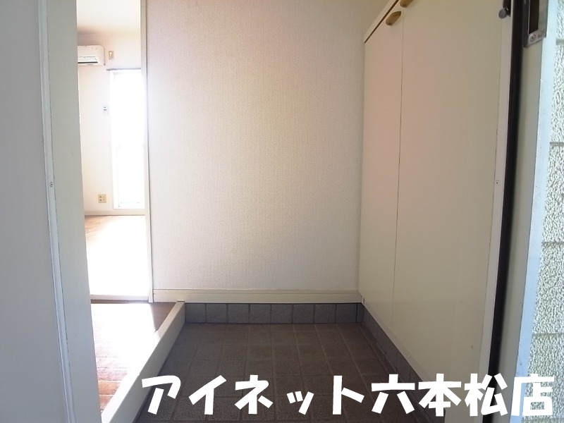 地下鉄七隈線 七隈駅 徒歩5分 2階建 築38年の玄関写真