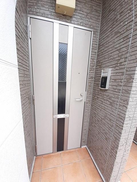 その他設備　玄関扉