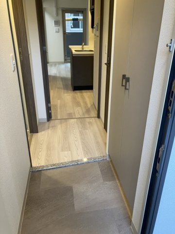 ＪＲ東海道本線 新大阪駅 徒歩8分 9階建 築1年の玄関写真