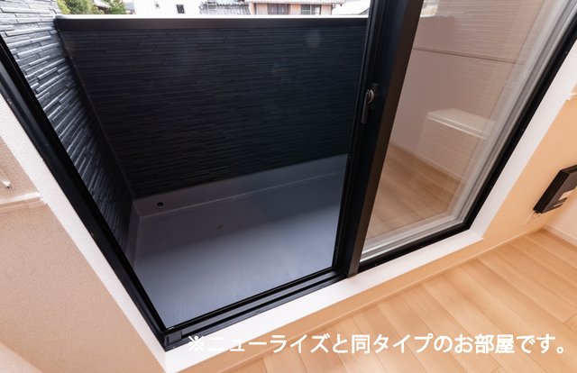 バルコニー　外からの目が気にならないバルコニーで洗濯物が干せます