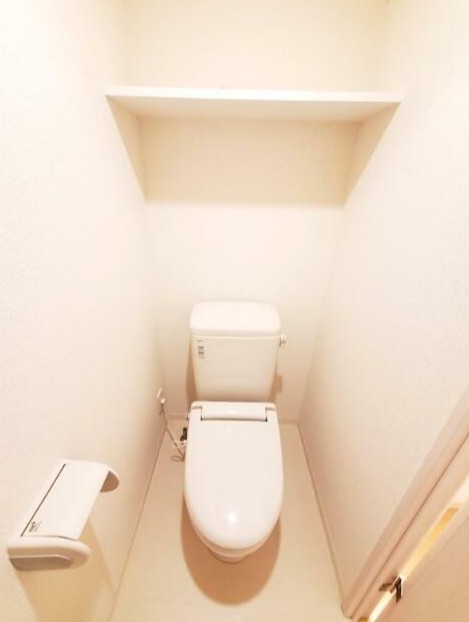 東急池上線 蓮沼駅 徒歩2分 11階建 築5年のトイレ写真