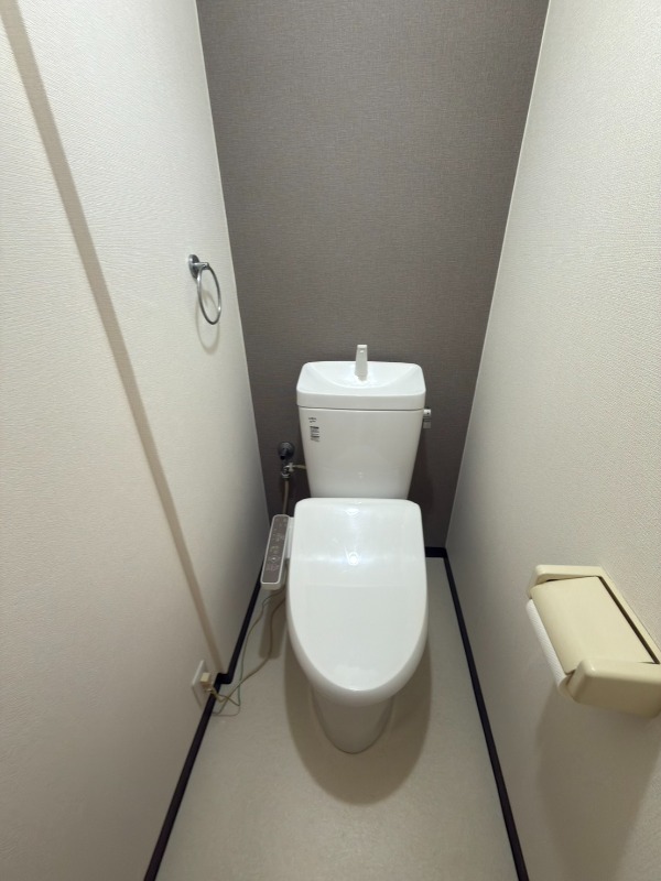地下鉄桜通線 太閤通駅 徒歩7分 6階建 築38年のトイレ写真