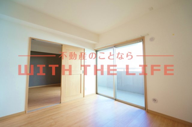 その他部屋・スペース　落ち着いて過ごせるお部屋なので、寝室にいかがでしょうか