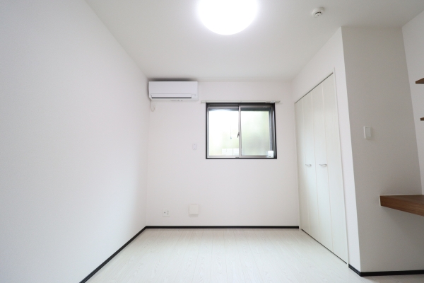ＪＲ常磐線 赤塚駅 徒歩23分 2階建 築4年の居間写真