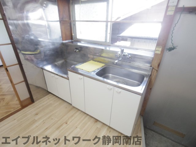 キッチン　明るいキッチンです