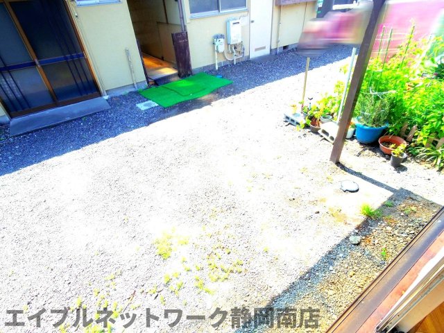 庭　お庭でゆったりと過ごせます